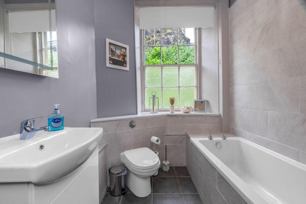 Guestready - Lovely Nest In The Old Town Edinburgh Exterior photo